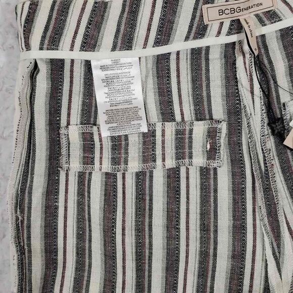 BCBGeneration High Waist Belted Shortie Size Extra Small NWT - Picture 9 of 10